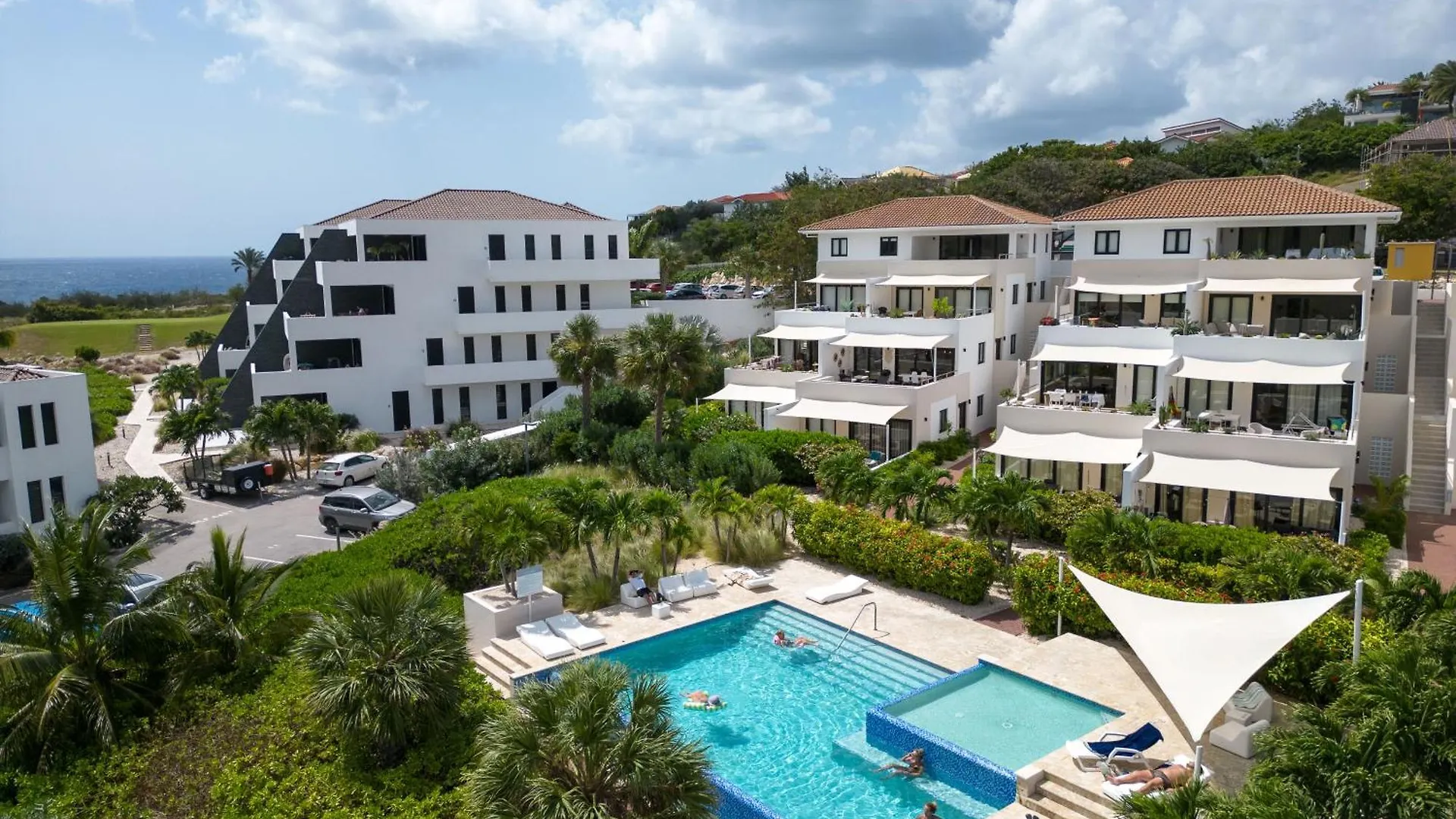 Blue Bay Resort Luxury Apartment Palm View